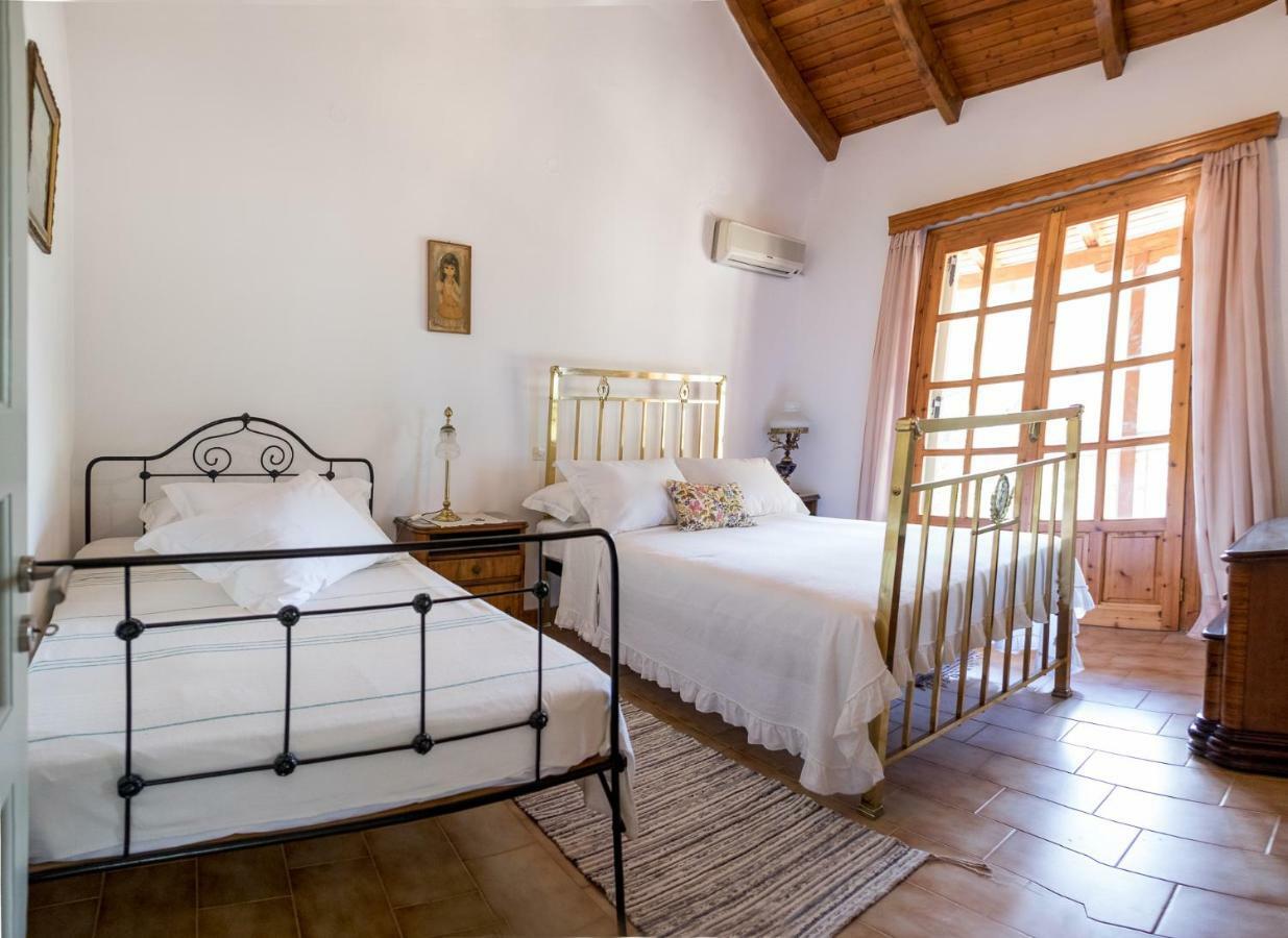 Villa Artjeta Кастросикия Екстериор снимка